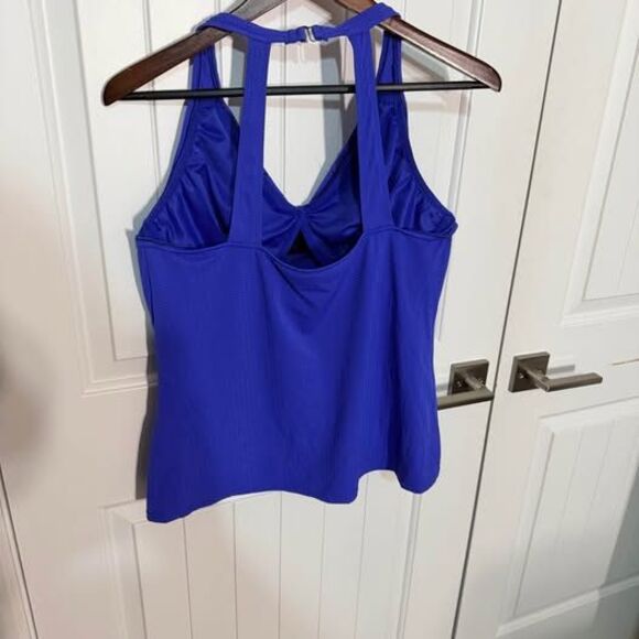 XL Size 18 Swim Top Caribbean Joe Poly‑Spandex, 21” pit-pit, 23.5” length C7376 - Picture 2 of 4